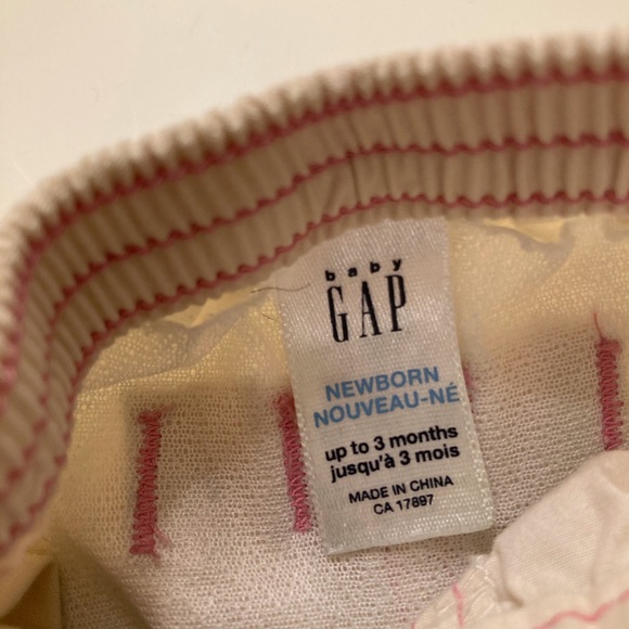 NWOT Baby Gap Pants - 0-3 months - Picture 3 of 5